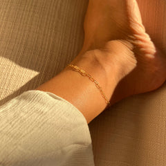 Dainty Paperclip Anklet by Urth and Sea