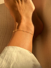 Dainty Paperclip Anklet by Urth and Sea